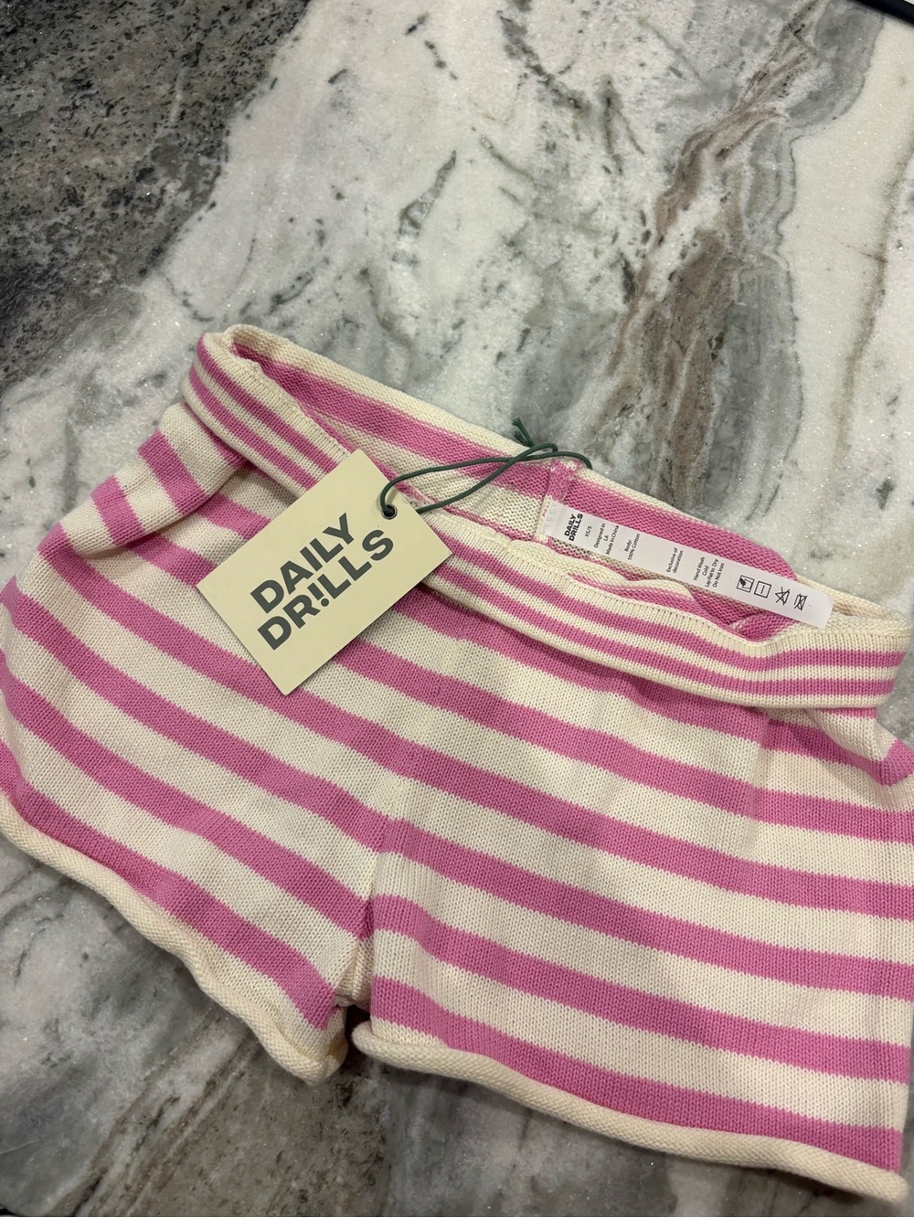 DAILY DRILLS NWT Beach Knit Mini Shorts - Pink & Cream Stripe XS/S - Picture 4 of 6